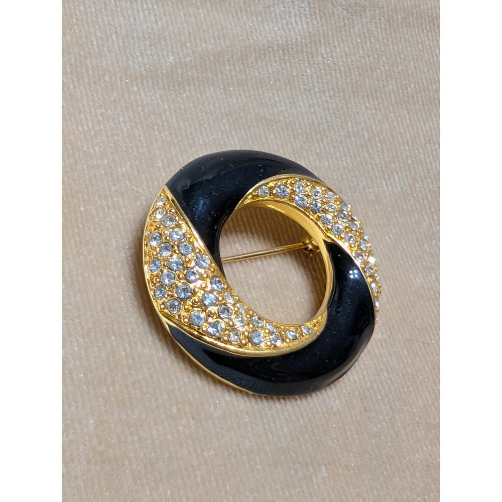 Napier Vintage Black Enamel Gold Tone Rhinestone Circle Brooch Pin 1.5‎ Inch